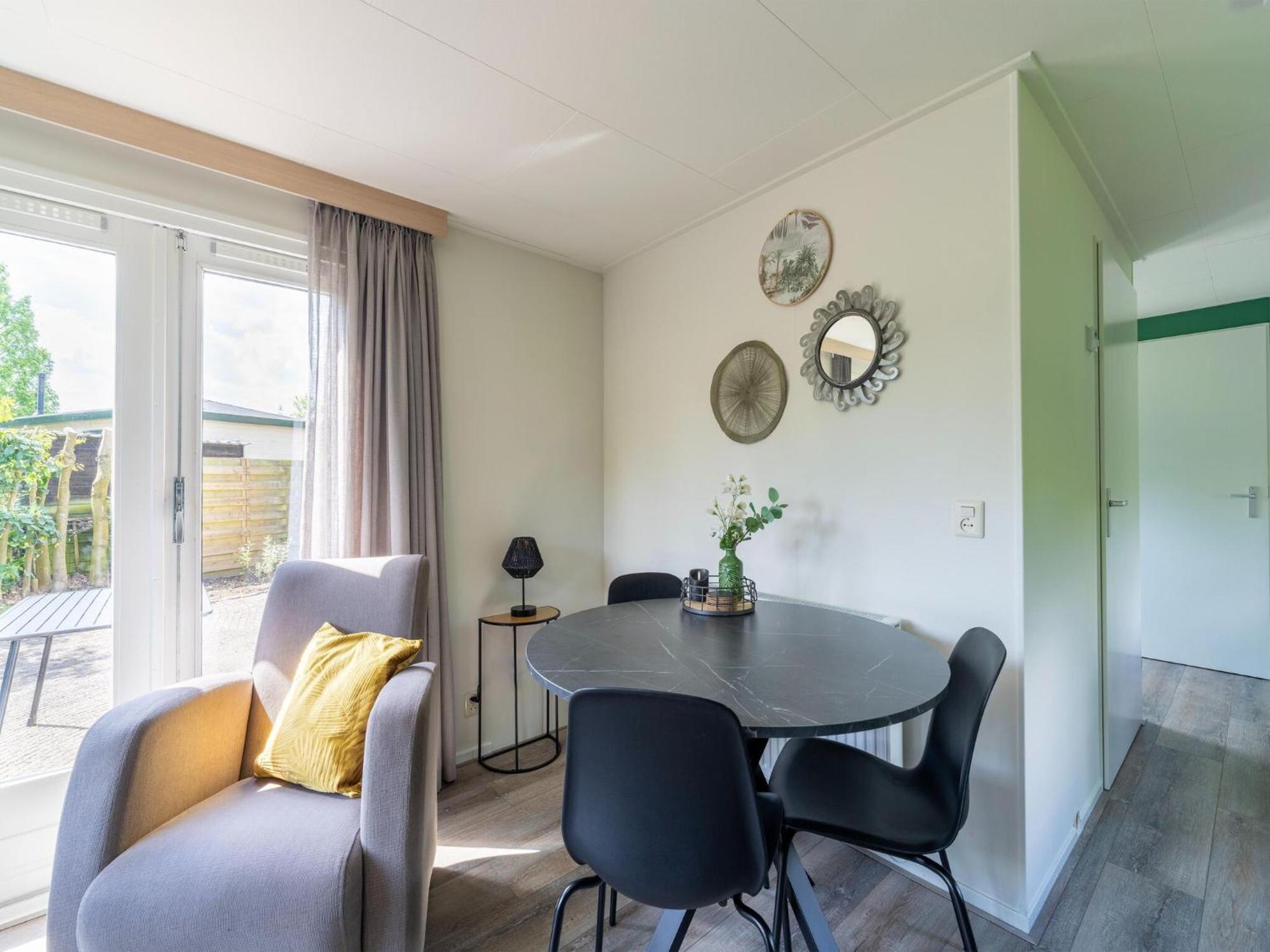 Cozy Chalet In Stegeren With A Terrace Eksteriør bilde