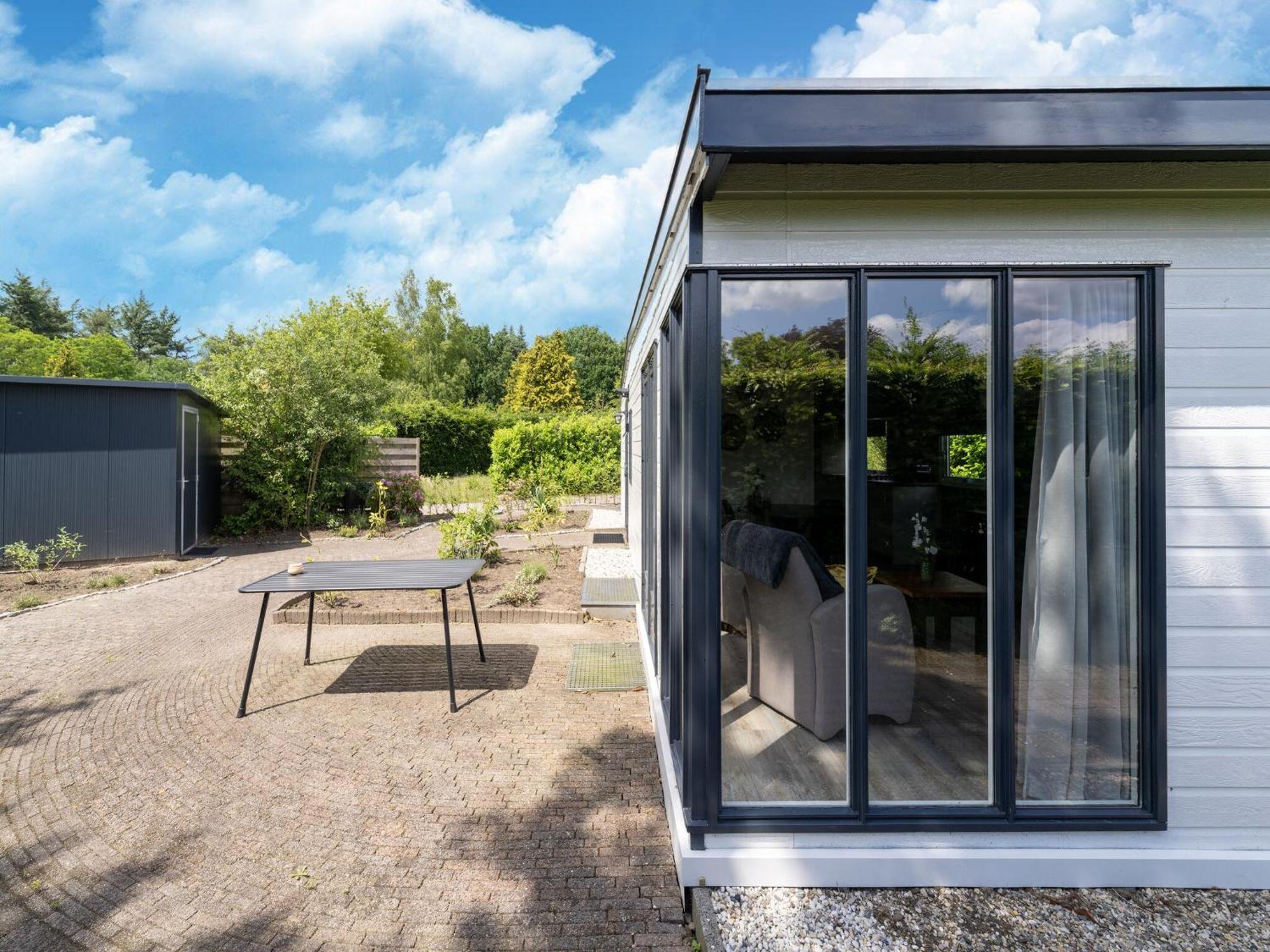 Cozy Chalet In Stegeren With A Terrace Eksteriør bilde