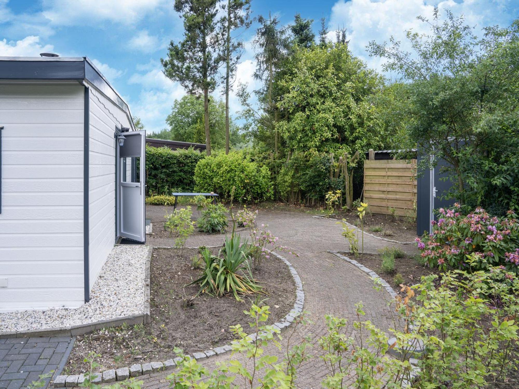 Cozy Chalet In Stegeren With A Terrace Eksteriør bilde
