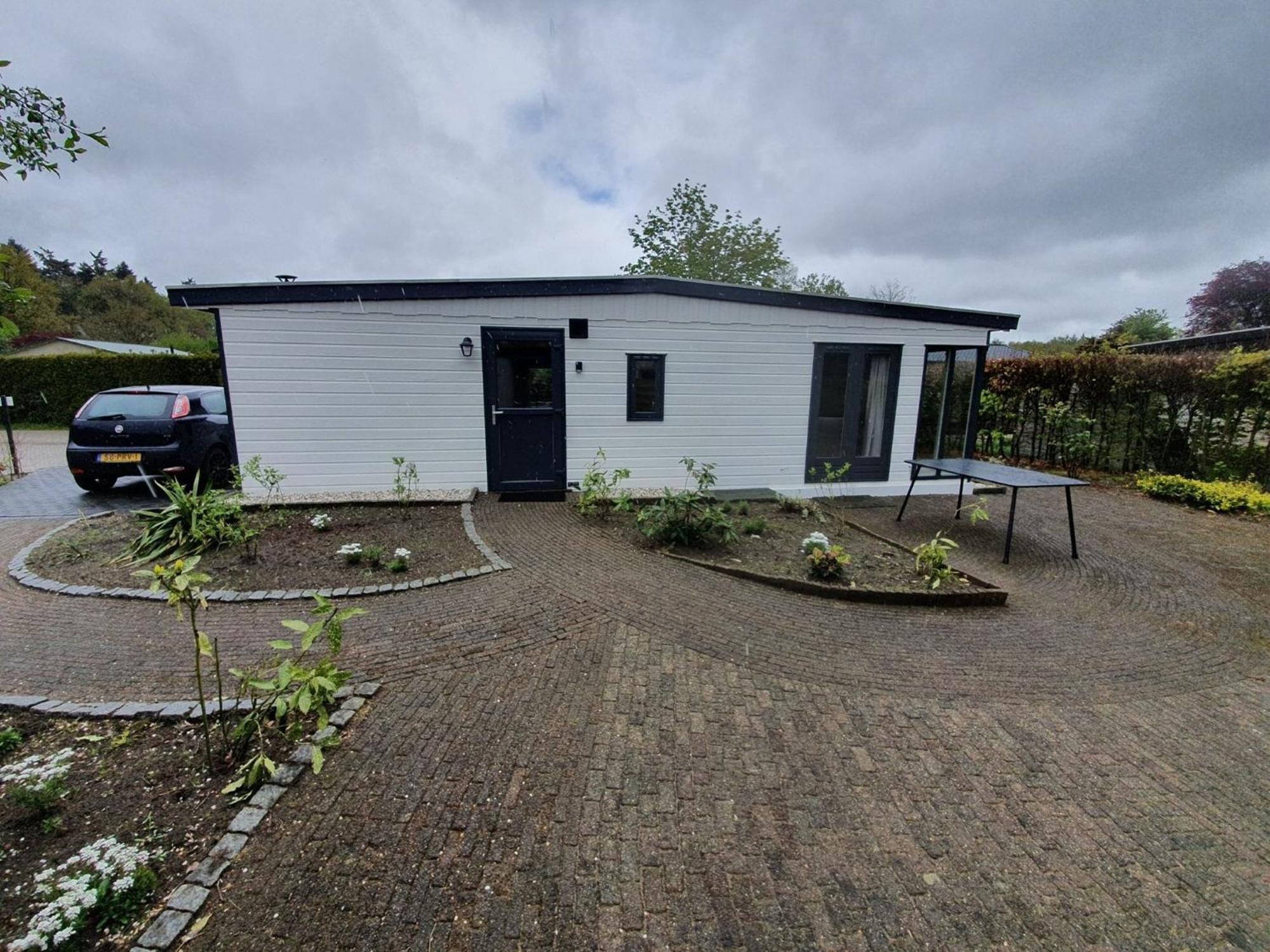 Cozy Chalet In Stegeren With A Terrace Eksteriør bilde